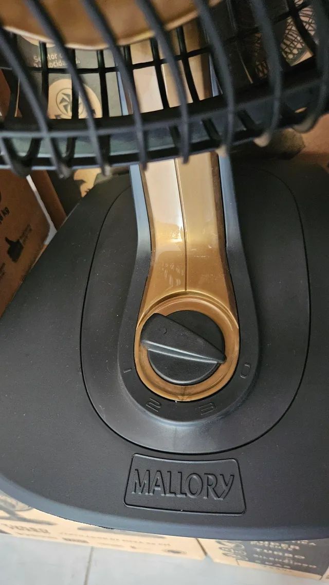 IMPERDÍVEL VENTILADOR MALLORY TURBO FRESH 2 M 1 MESA E PAREDE R$195.00 AVISTA.  - Foto 3