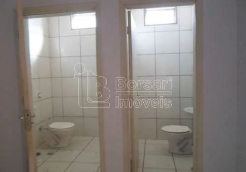 Locação de Comercial / Salão na cidade de Araraquara