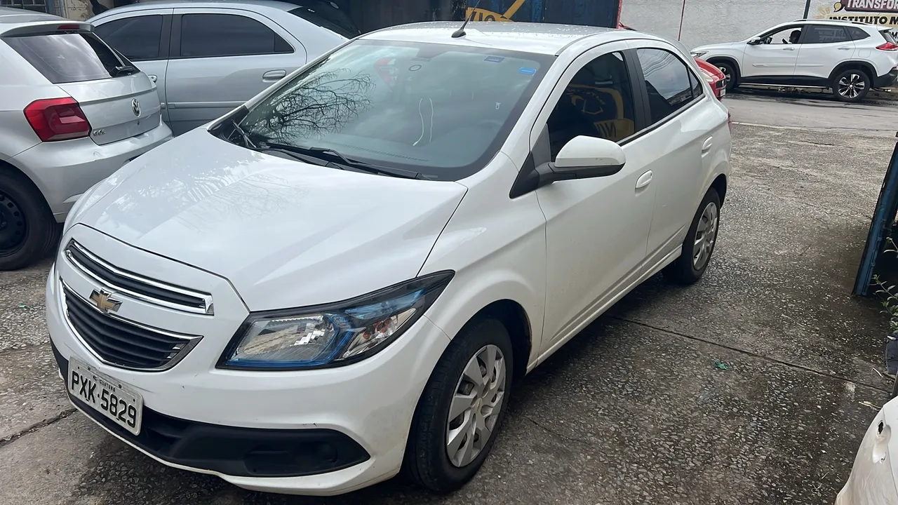 CHEVROLET ONIX 2016 Usados e Novos