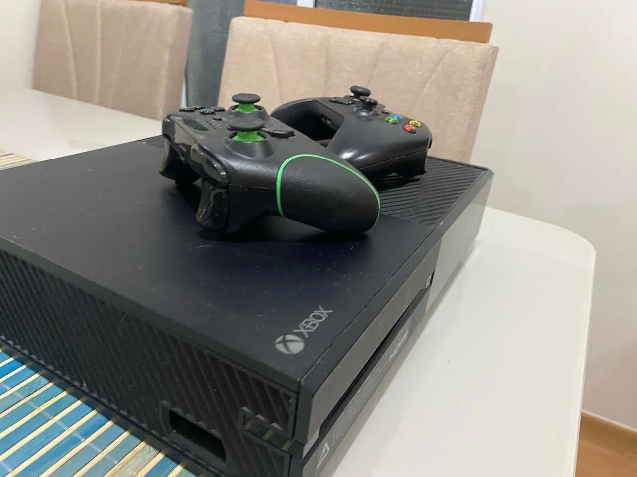 Xbox One com Controles - Foto 2