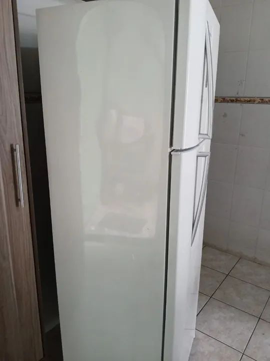 Geladeira Frost Free  Eletrolux DF36A - Foto 2