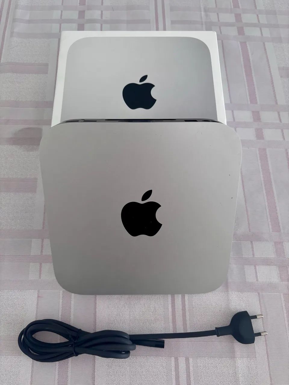 Mac mini M2 8gb/256gb - Excelente Estado - Computadores e