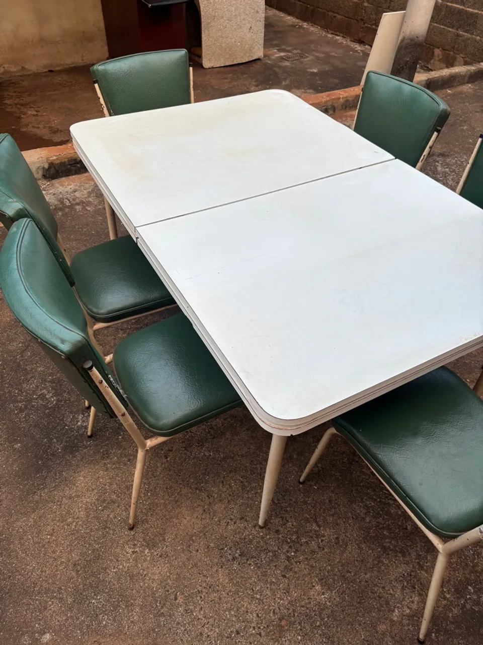 Mesa de jantar 6 lugares com cadeira