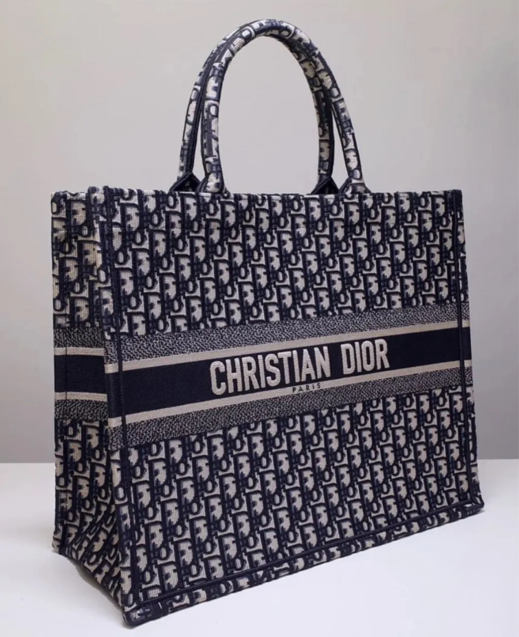 Bolsa Tote Dior em duas cores