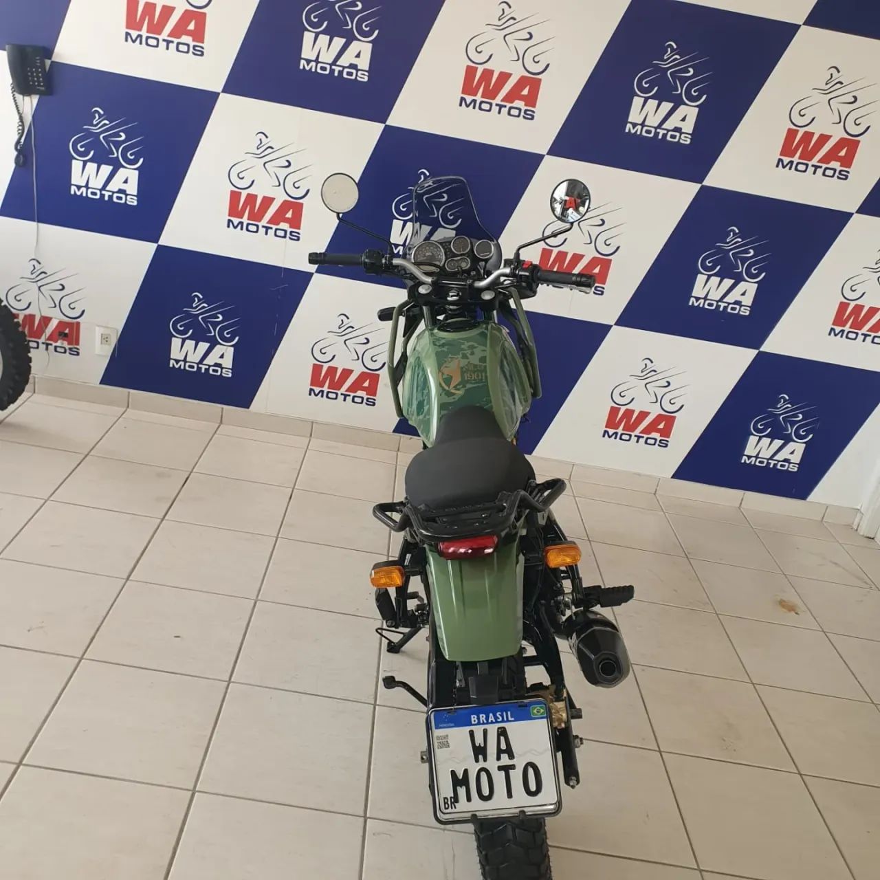 ROYAL ENFIELD HIMALAYAN VERDE 2023 - Foto 4