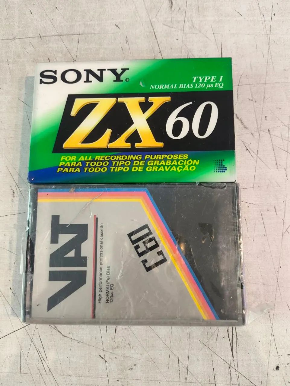 Fita K7 Sony ZX 60 / VAT C60 nova lacrada 2 unidades - CDs, DVDs