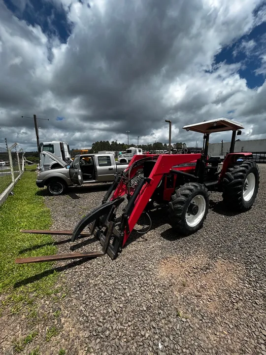 Trator Massey Ferguson 283 4x4 ano 2002