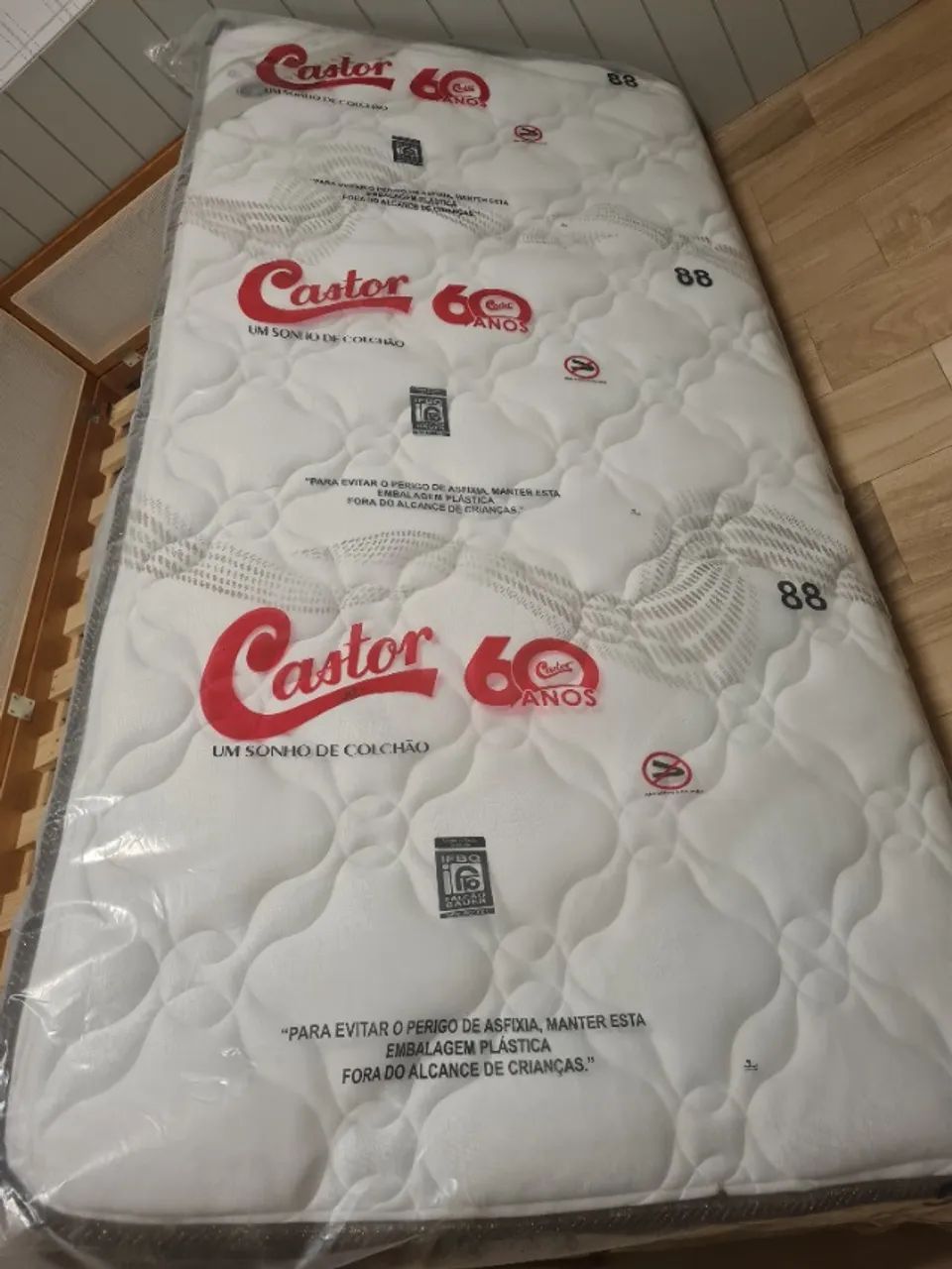 Colchão solteiro Castor Revolution Mola ensacada - NOVO