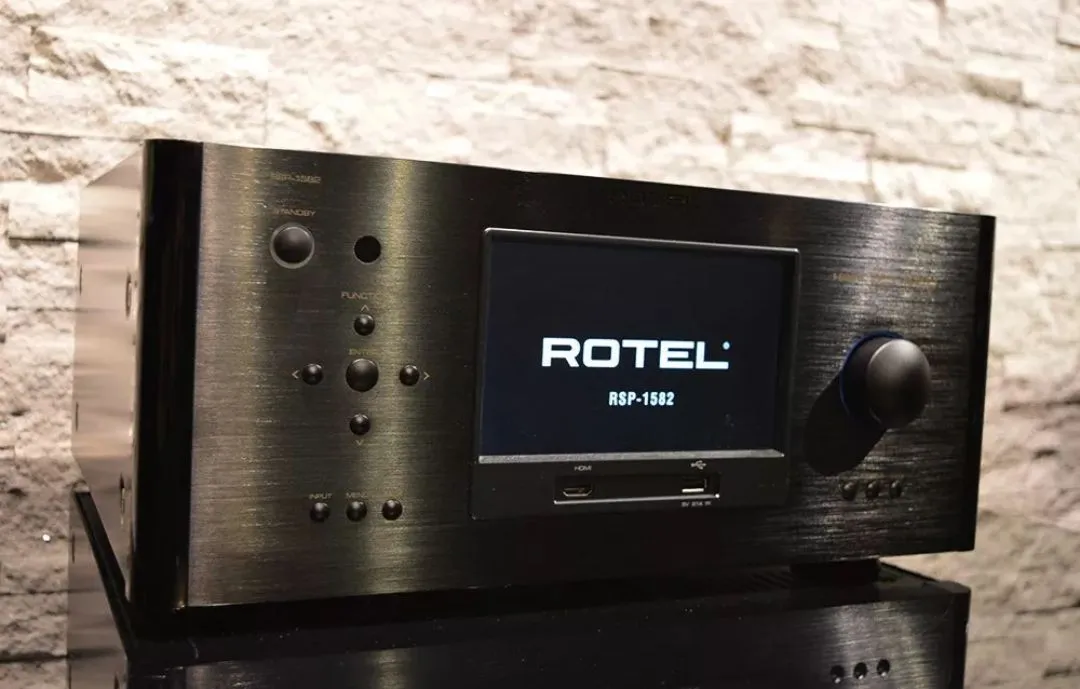 Rotel RSP 1582