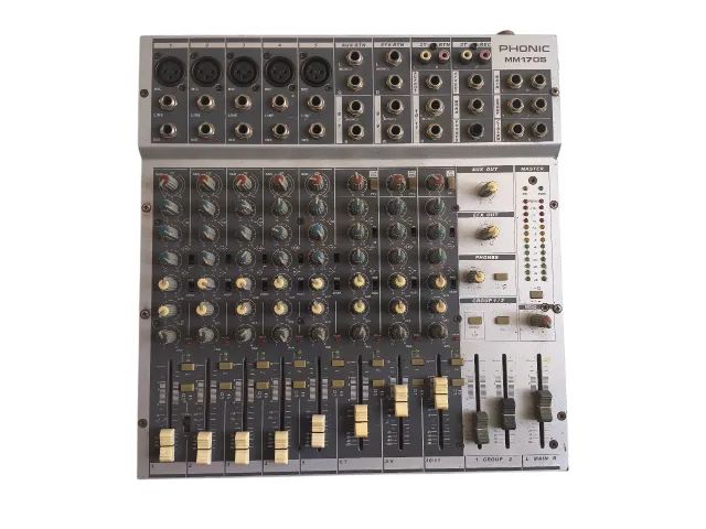 Mesa De Som Phonic Mm1705 2 Canais