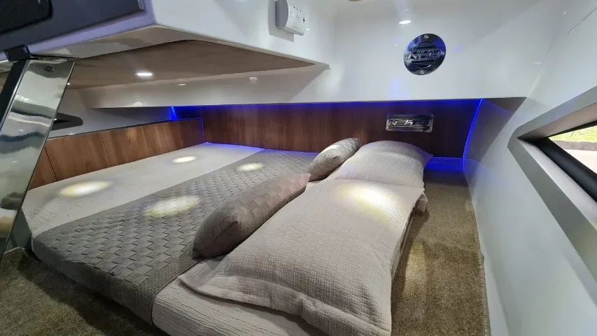 Lancha NHD 37 pés (355 nomenclatura internacional) All Space parelha popa Mercury 300hp 4T - Foto 7