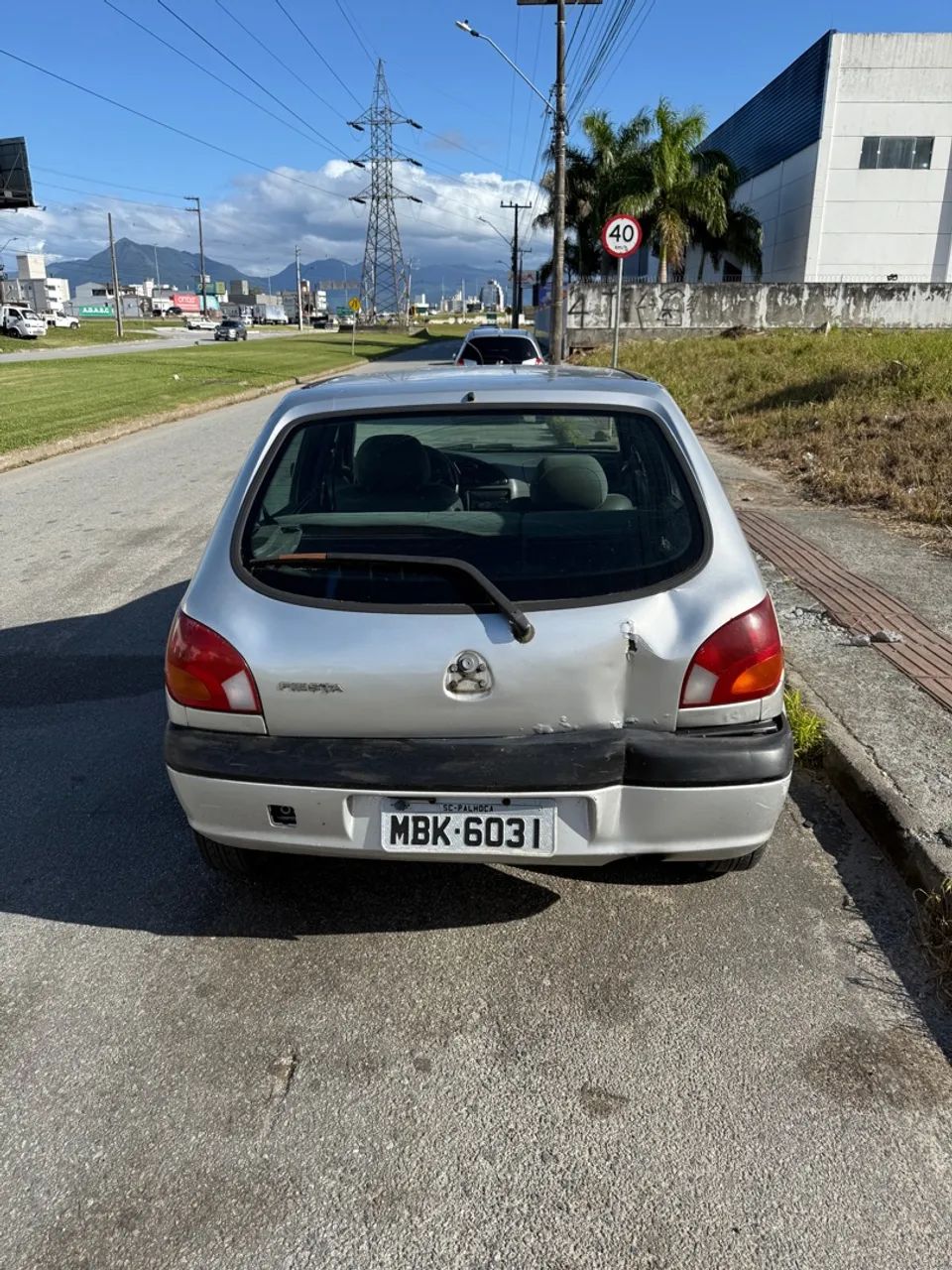 Carro Fiesta  - Foto 2