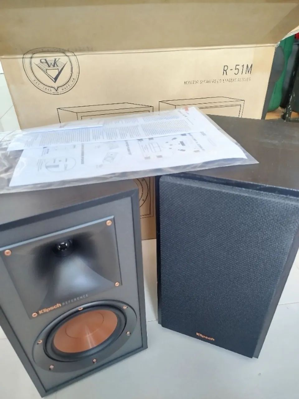 Caixa Bookshelf Klipsch R-51m Par 340w Preta - Aparelhos de Som