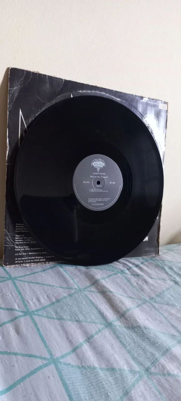 LP Living Death - Back to the Weapons disco de 1987 - Foto 5