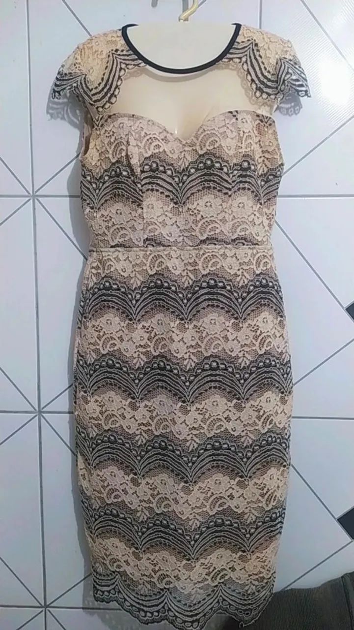 Vestido de festa em renda