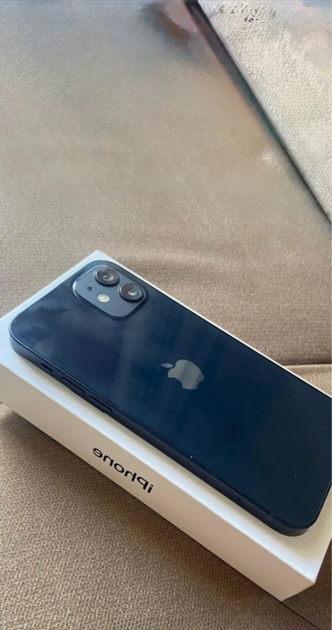 iPhone 12 Preto - semi novo
