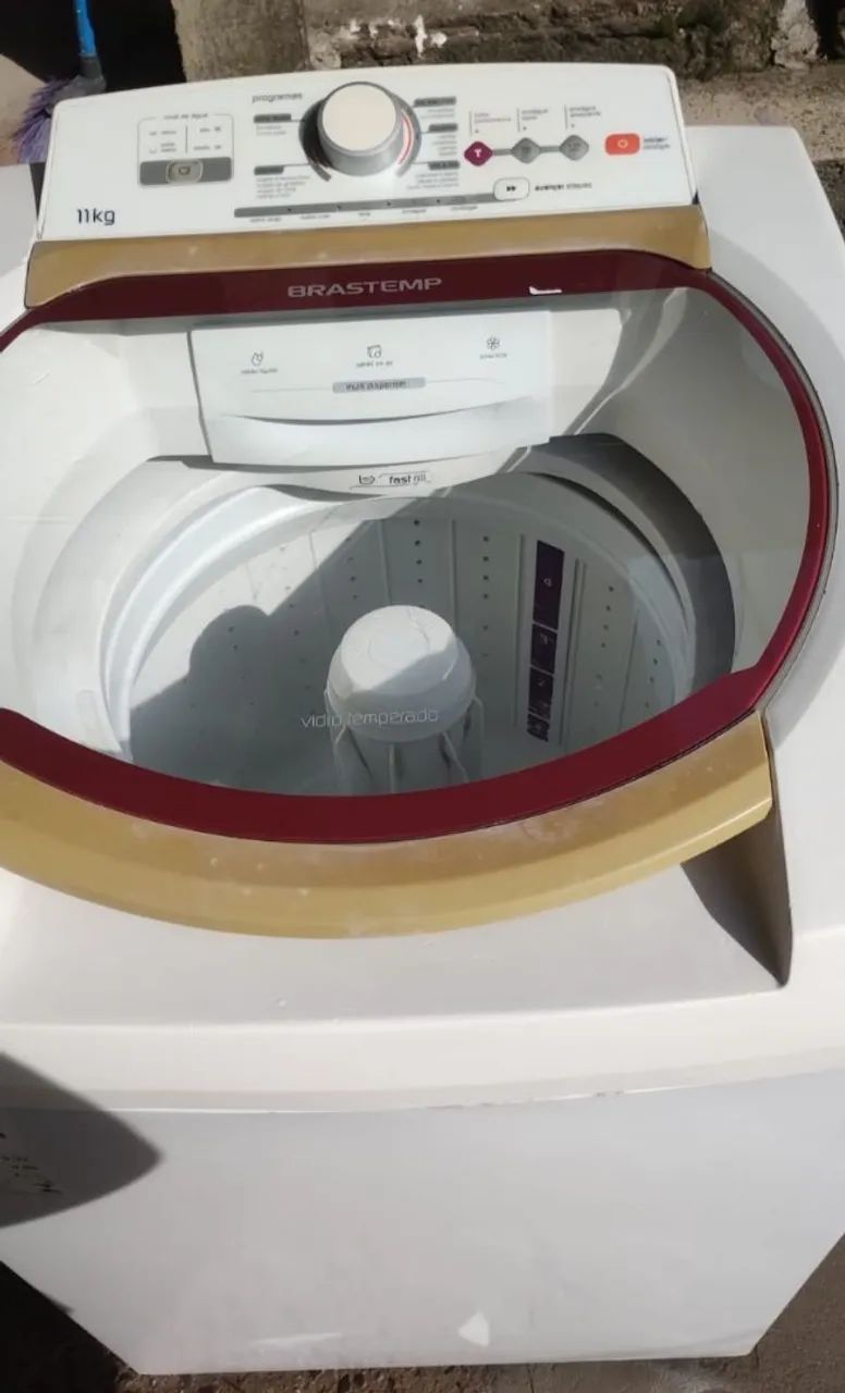 Máquina de lavar roupas Brastemp 11 kg voltagem 220 - Foto 4