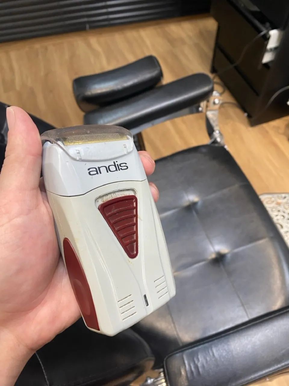 Barbeador Elétrico Andis Usado - Foto 3