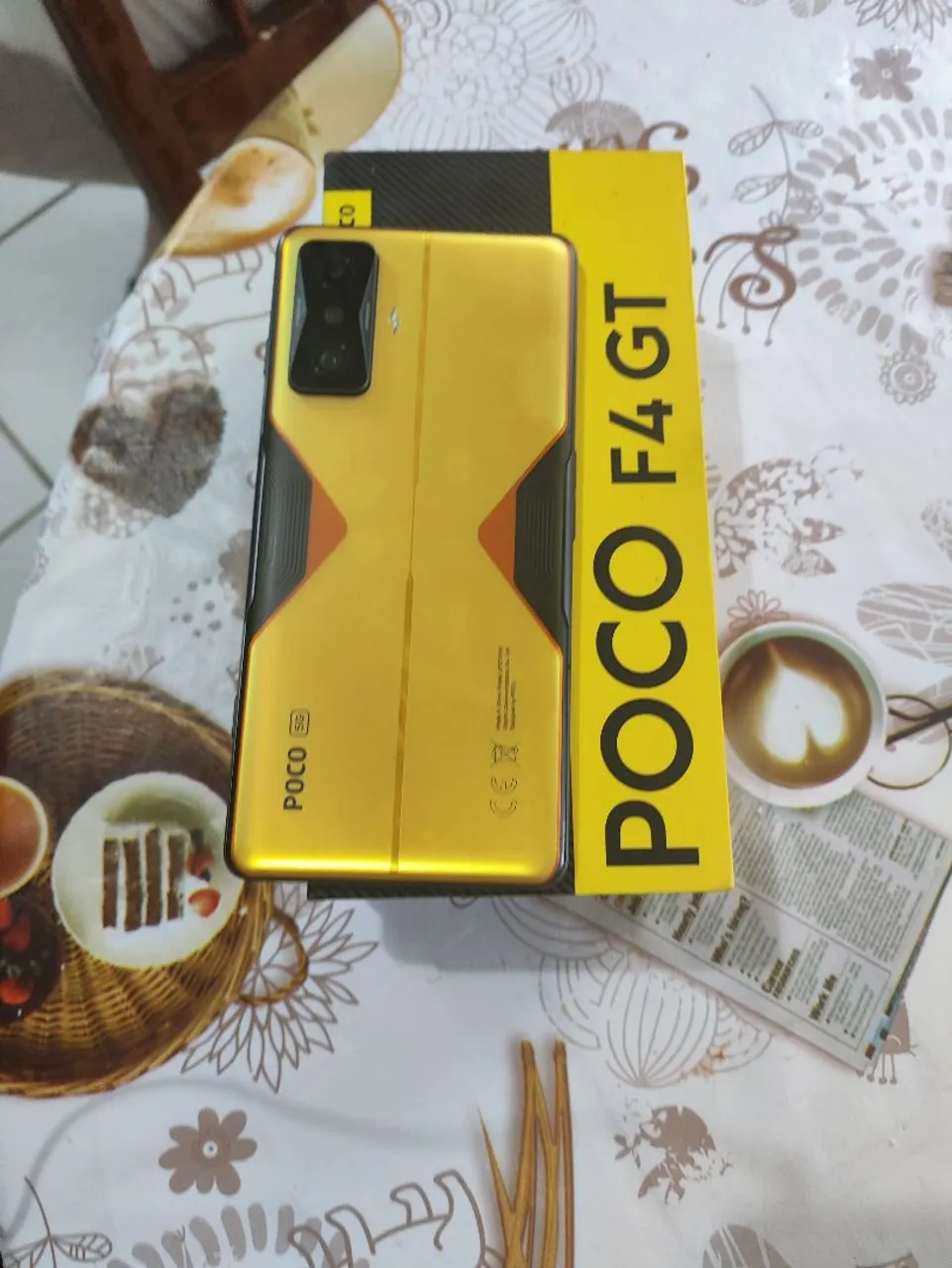 Poco F4 GT