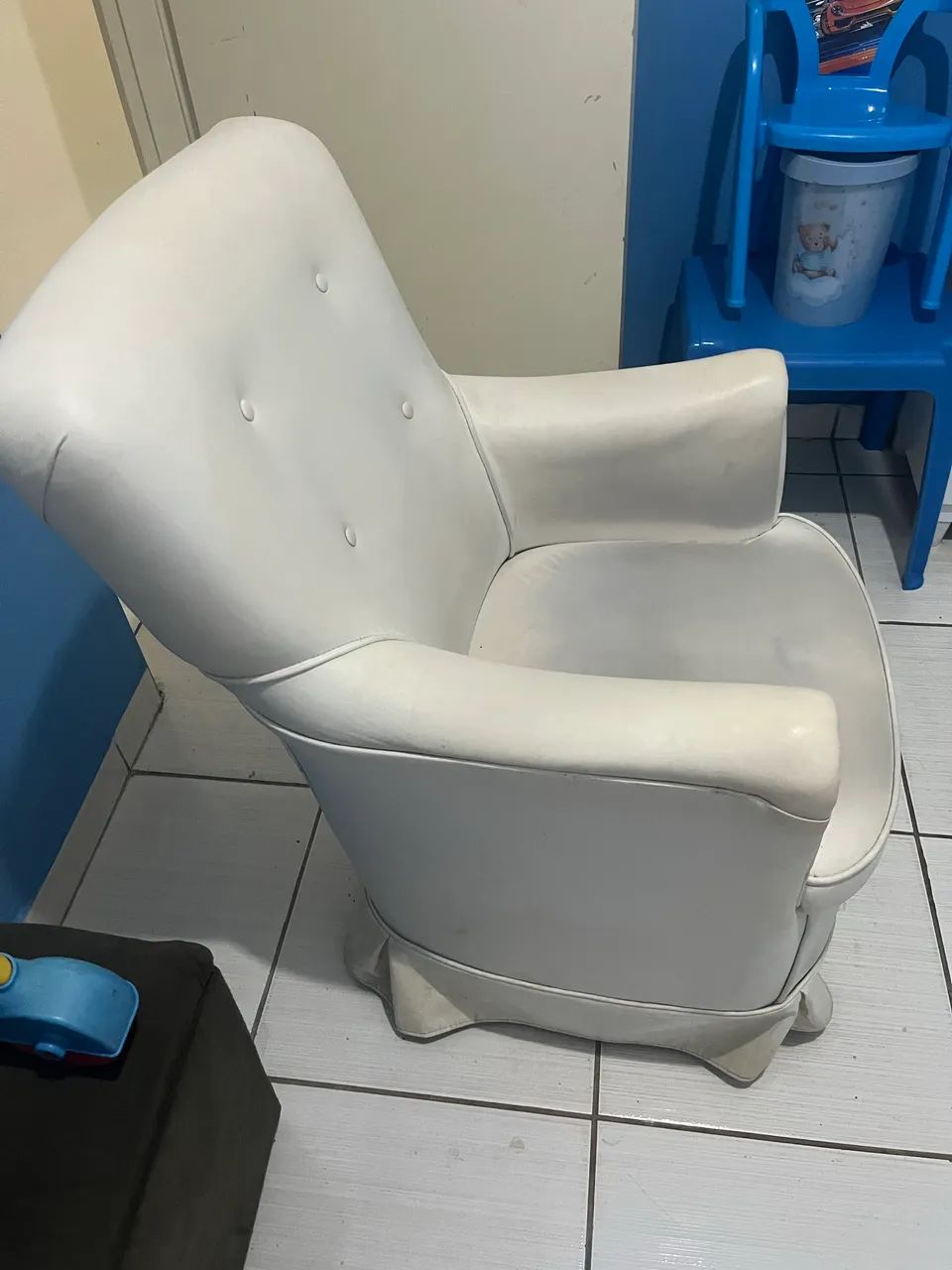 Nursing chair/recliner65746288518147123