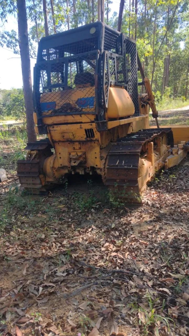Trator de Esteira Komathsu D 65 - Foto 4