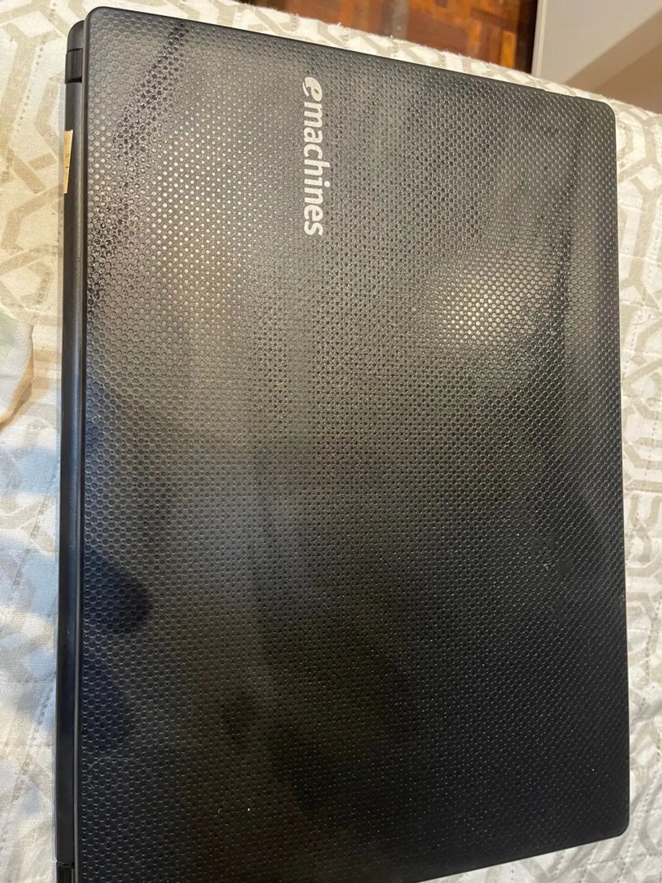 Vendo notebook emachines 