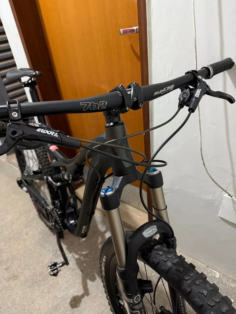 Bicicleta Specialized Stumpjumper FST alumínio  - Foto 5