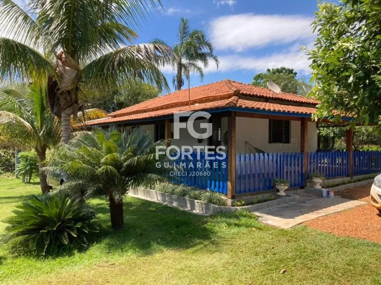 240 m² 2 dormitórios 12 vagas - Guatapará