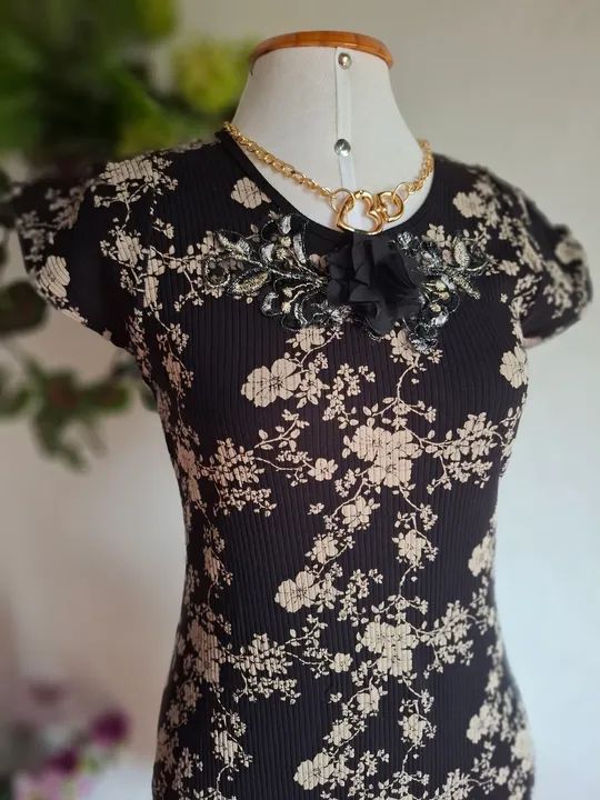 Vestido canelado Floral Preto  - Foto 2
