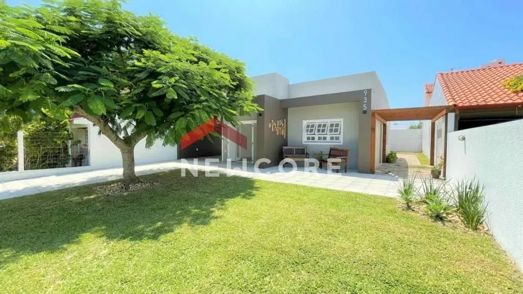 Casa em Rua Cangucu - Centro - Imbé/RS