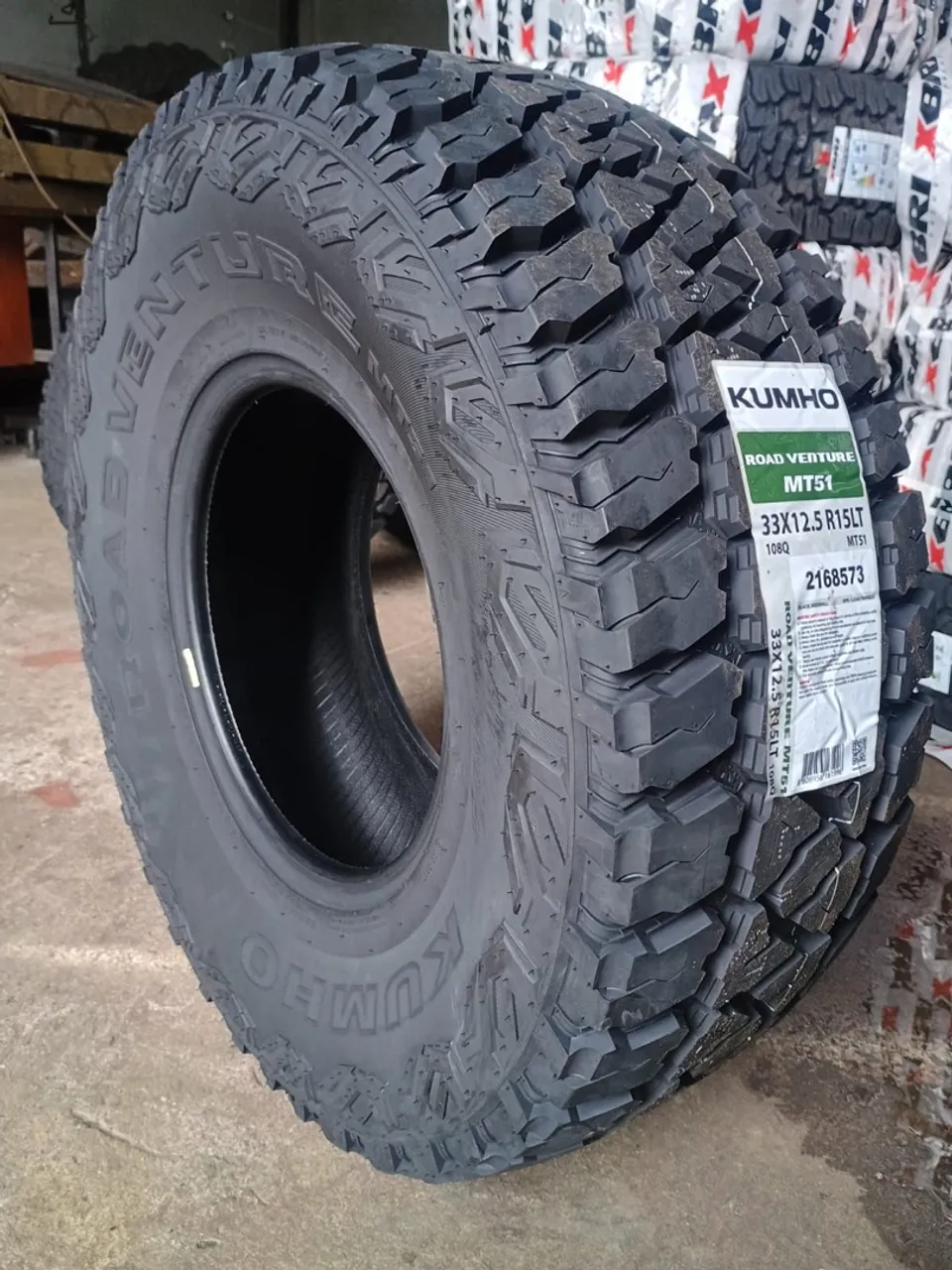 33x12.5R15 MT kumho pneu novo
