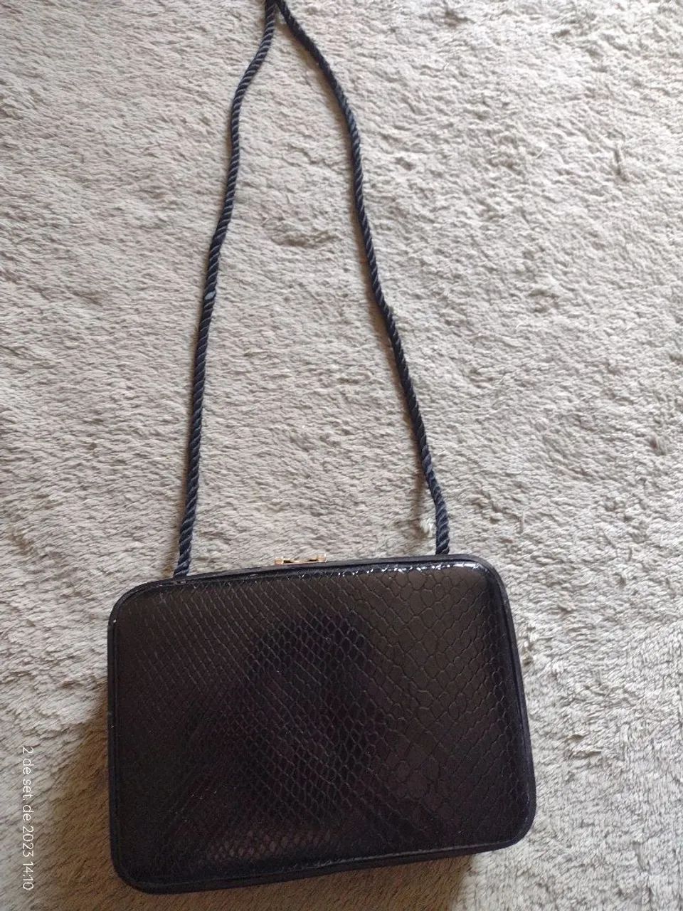 Promoçã para retirar bolsa preta antiga em matelasse 