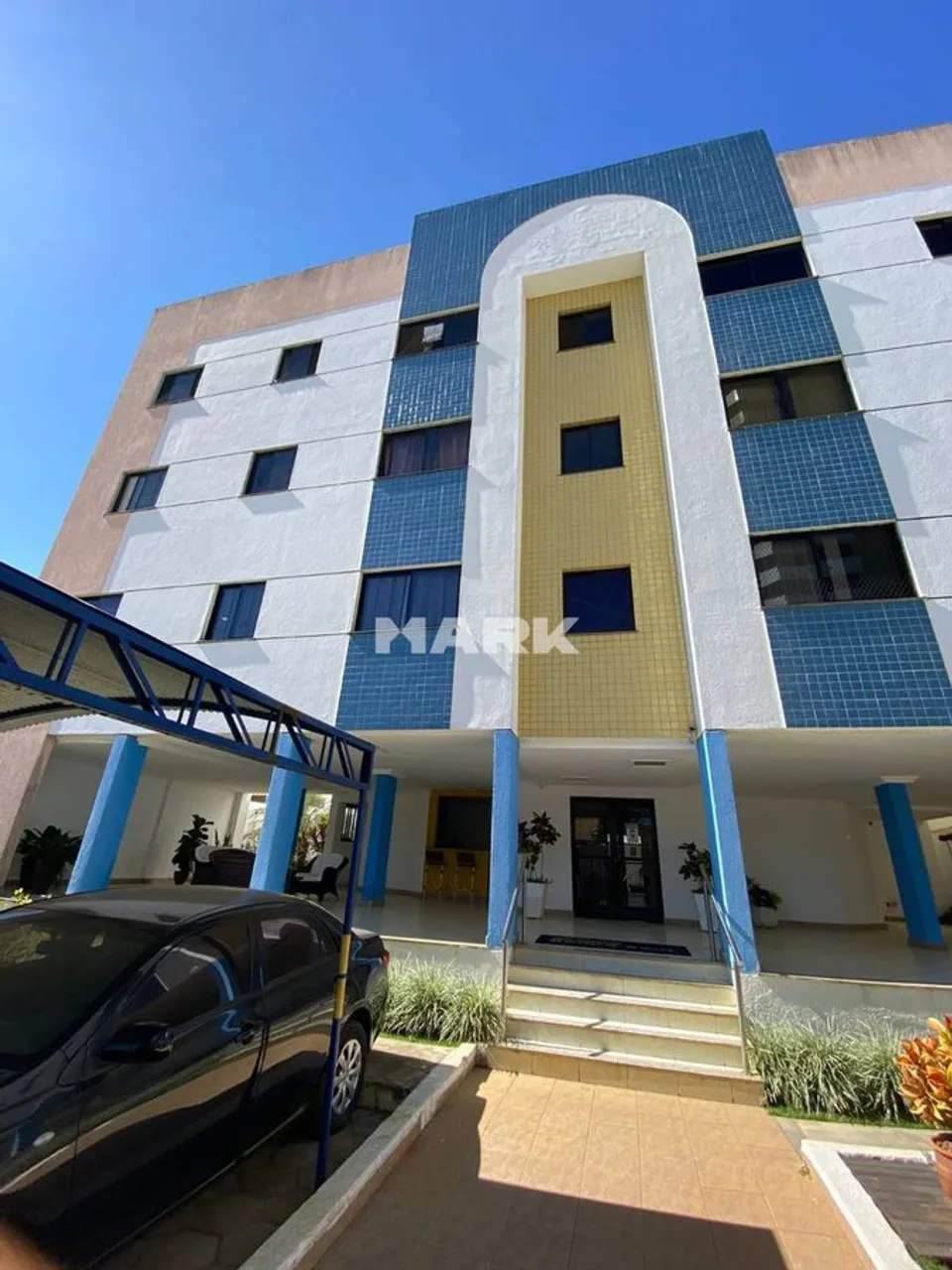 APARTAMENTO NO EDIFÍCIO PEDRA AZUL