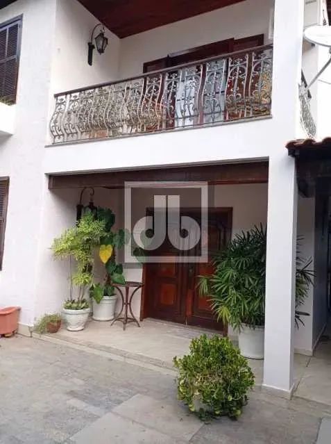 Casa duplex Condomínio Floresta - 3 suítes - piscina - 350 metros construídos - Placas sol - Foto 2