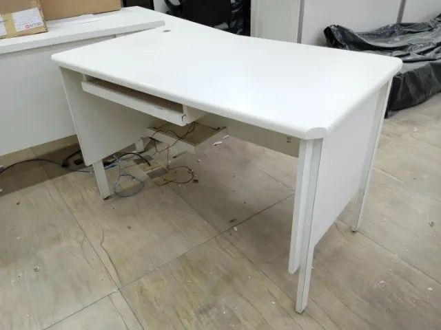 Mesa de Escritório c/ 1 prancha de correr em MDF Branco 80 cm x 120 cm x 70 cm - Foto 4