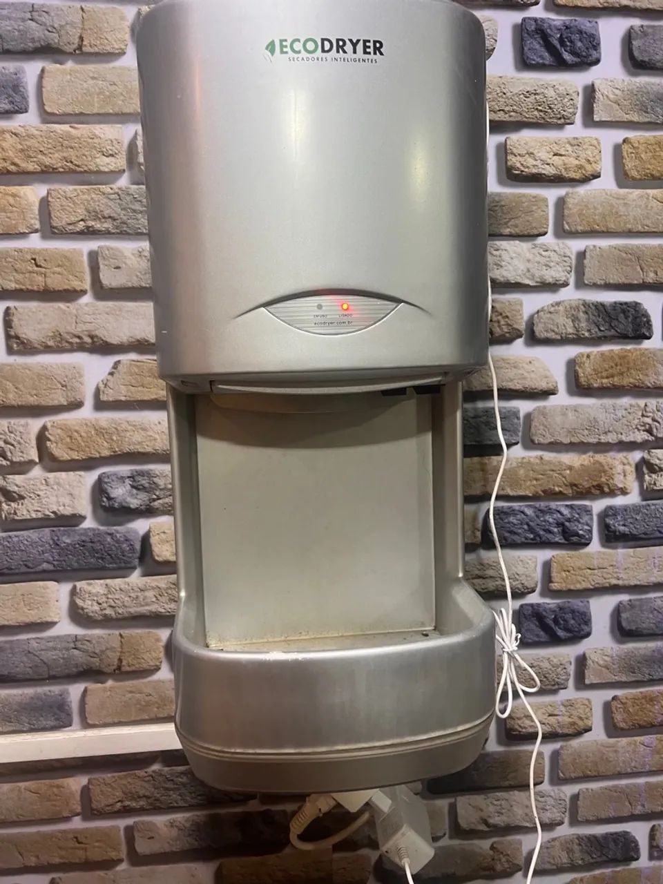 Secador de mãos Ecodryer 1.100w baixo ruido