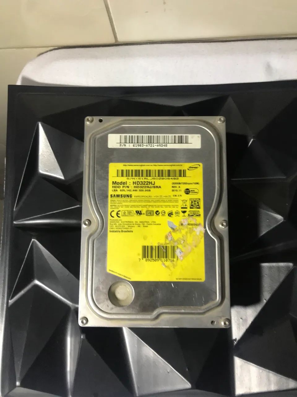 HD SATA322HJ super preserved and functional (collectors and computer enthusiasts)64175472688387120