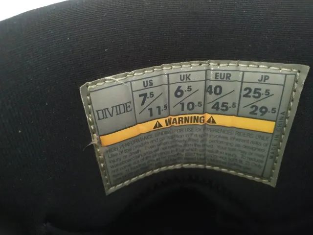 Wakeboard - prancha+botas marca RONIX tam. 139 - impecável - Foto 5