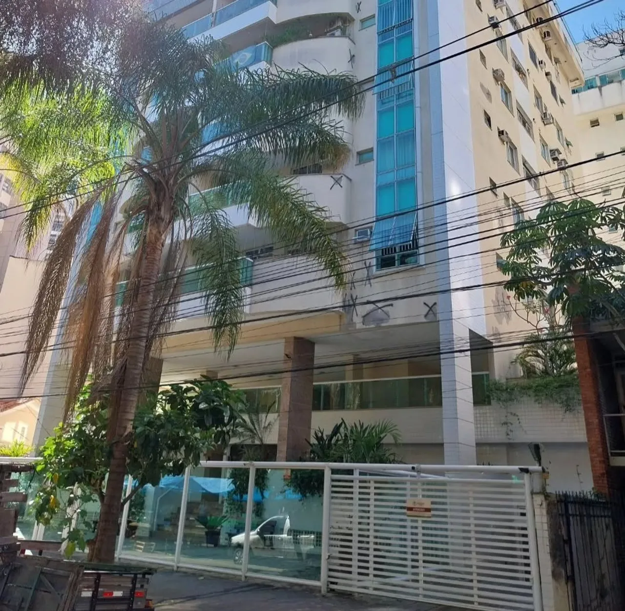 Imobiliária vende lindo apartamento R$ 890.000,00 mil reais.90