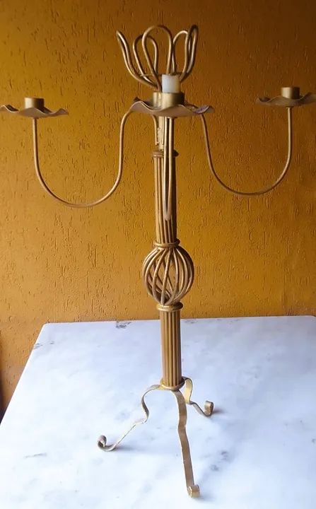 Grande Candelabro em Ferro forjado trançado patinado de dourado Cinco velas *Descriçã - Foto 6
