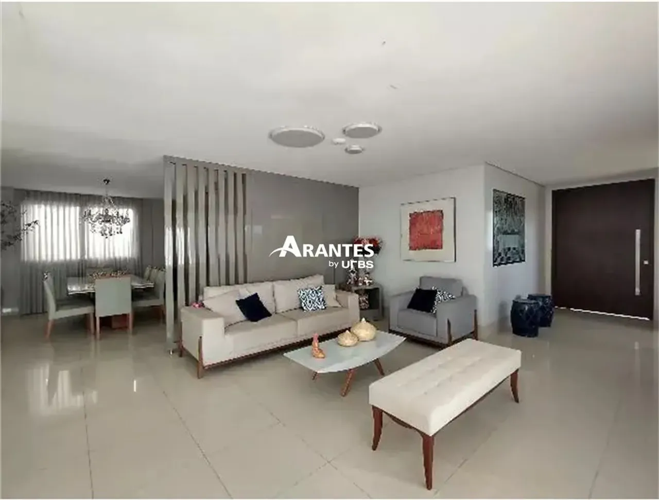 Casa em Condomínio com 421m² 4 quartos à venda no Jardins Roma