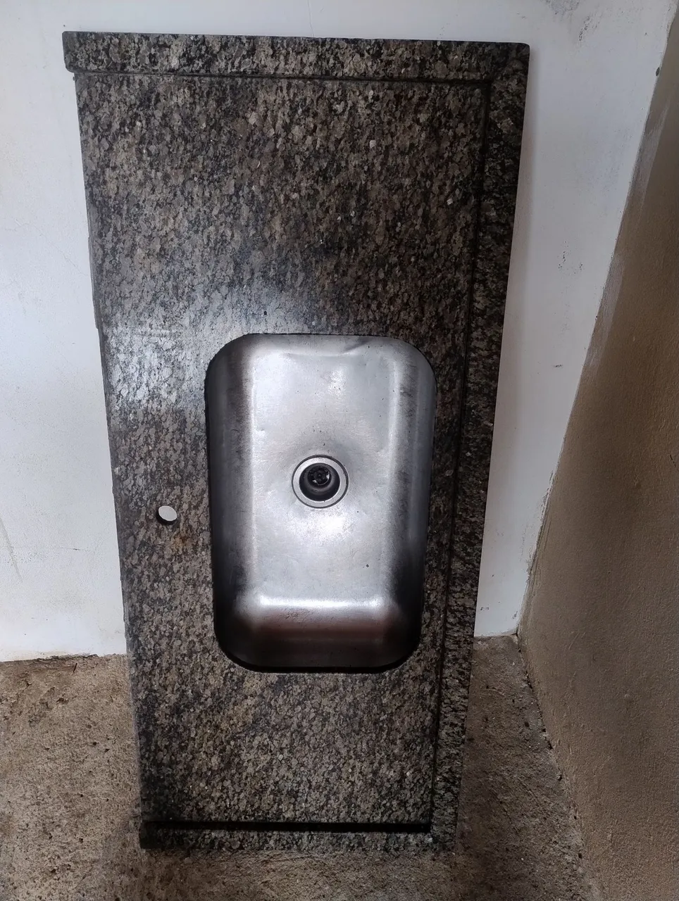 Cuba de aço inox com bancada de granito