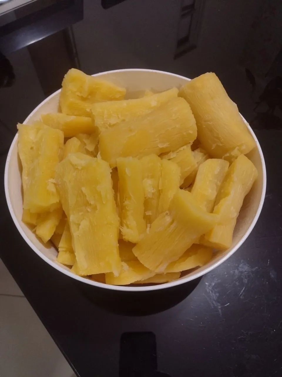Mandioca amarela manteiga molinha Mácia derretendo  - Foto 4