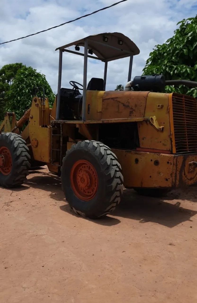 Pá Carregadeira Usada