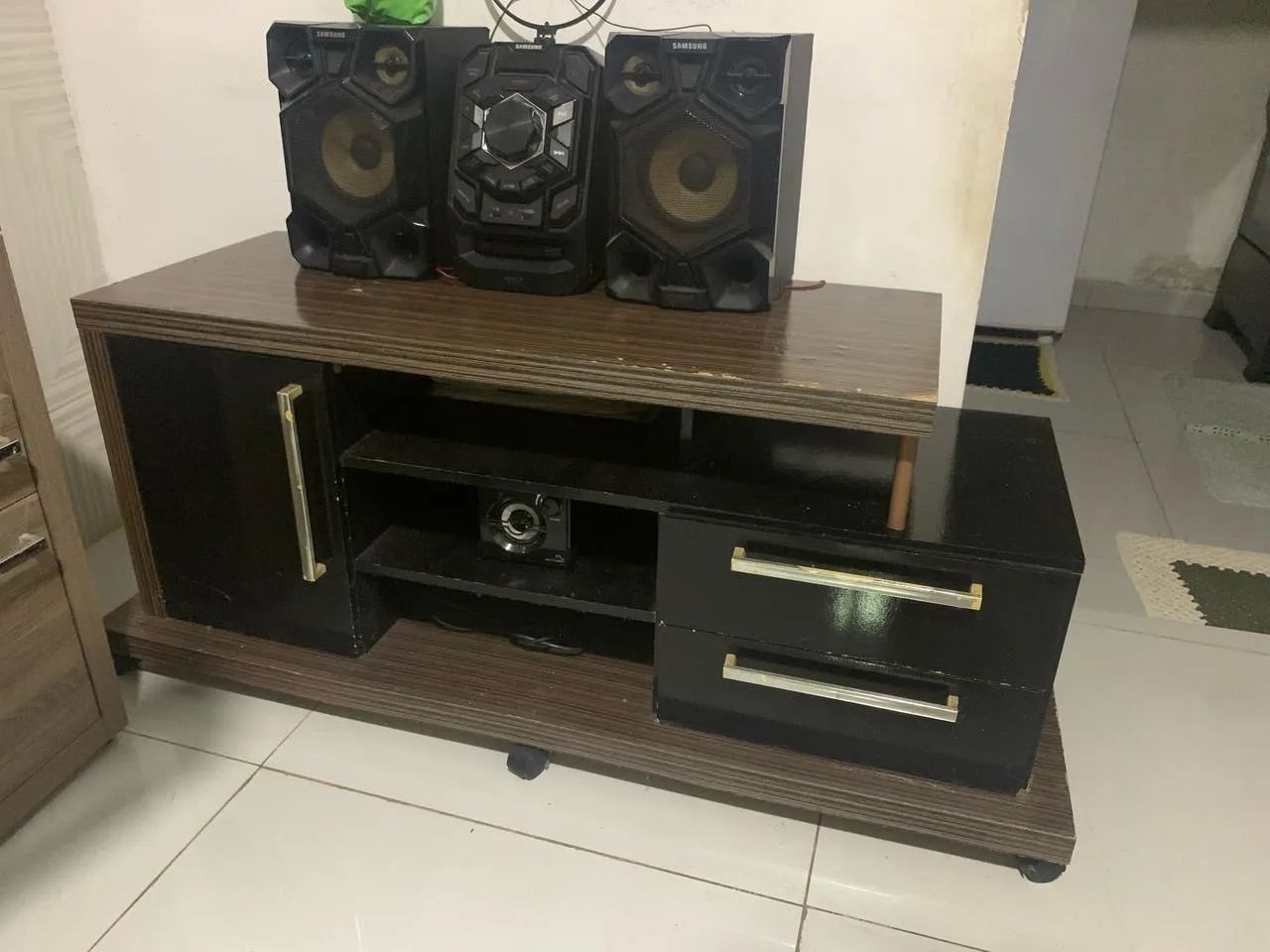 Rack para TV com 3 gavetas - Foto 3