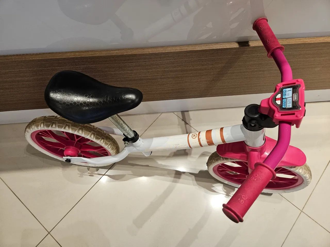 Bicicleta de equilibrio tamanho 12 - Foto 2