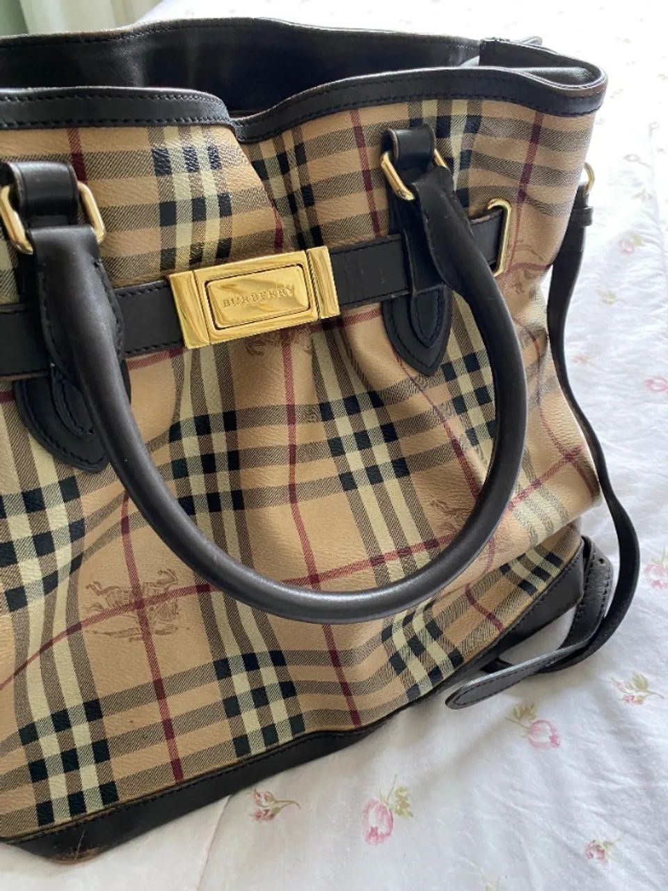 Bolsa com Alça Burberry Haymarket Check Medium Golderton - Foto 3