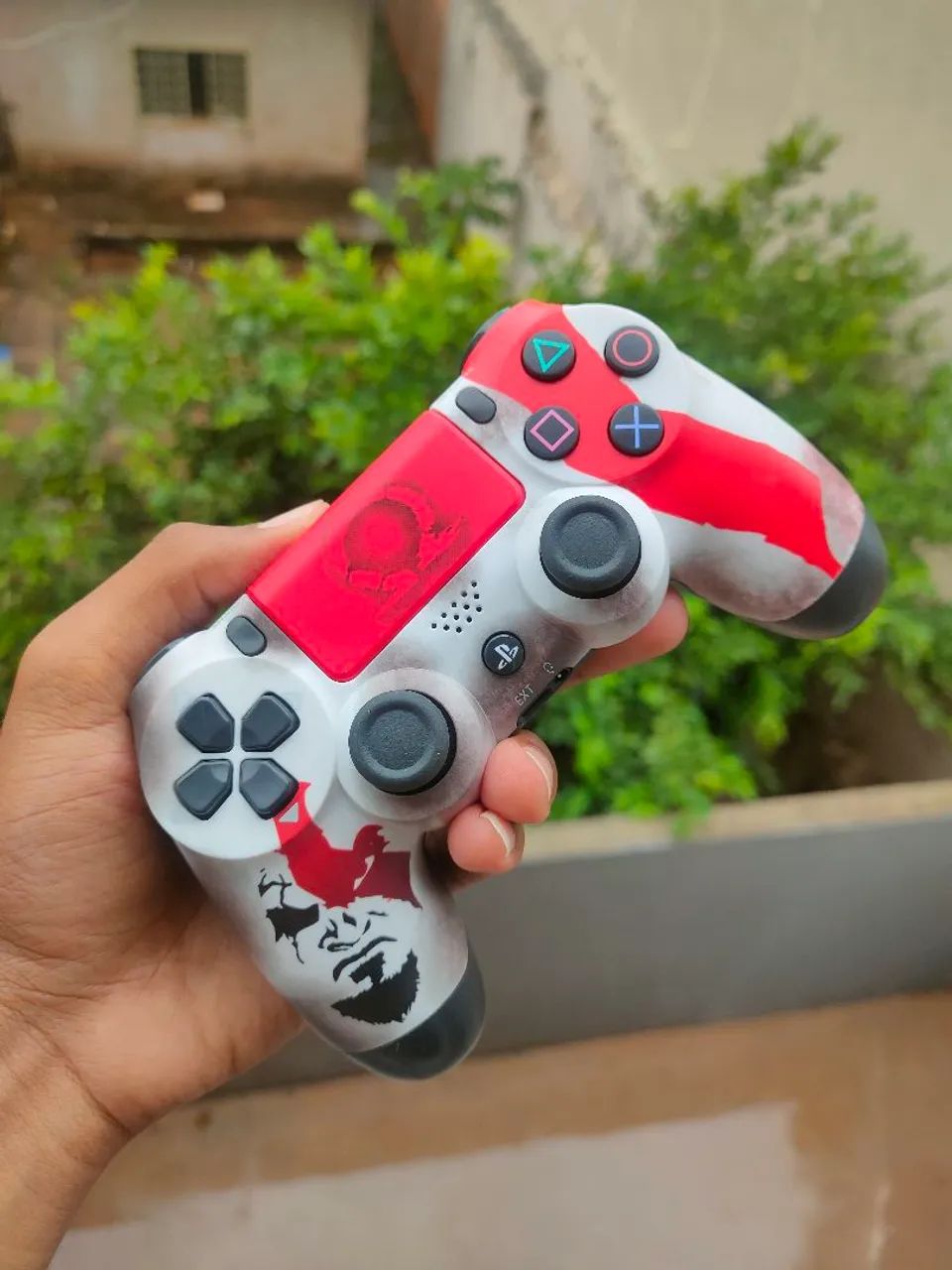Controle de ps4 personalizado edição Deus da Guerra  - Foto 3