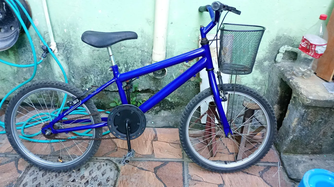 Bicicleta Infantil Azul com Cesta