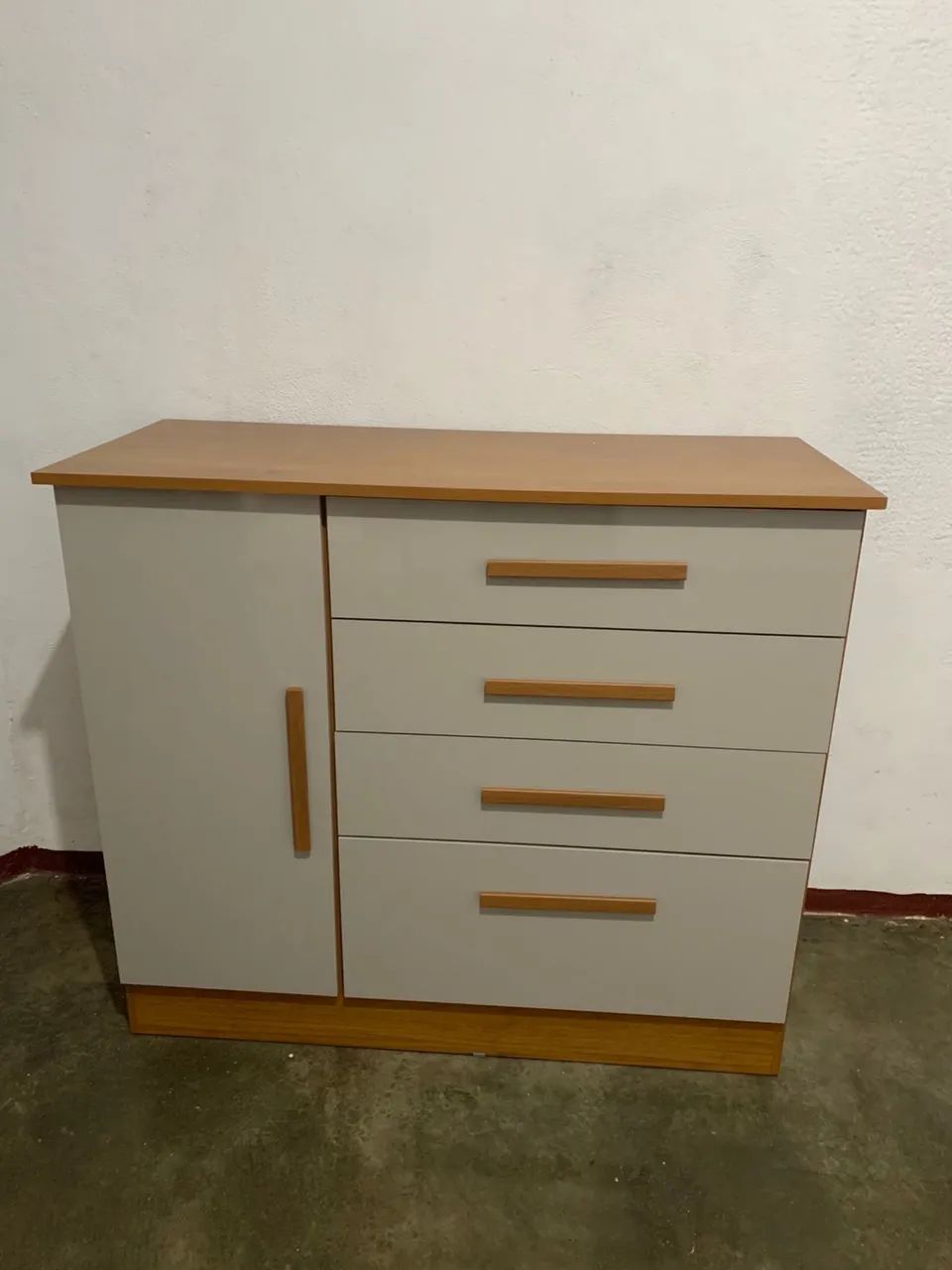 Comoda 4 gavetas Chicago 